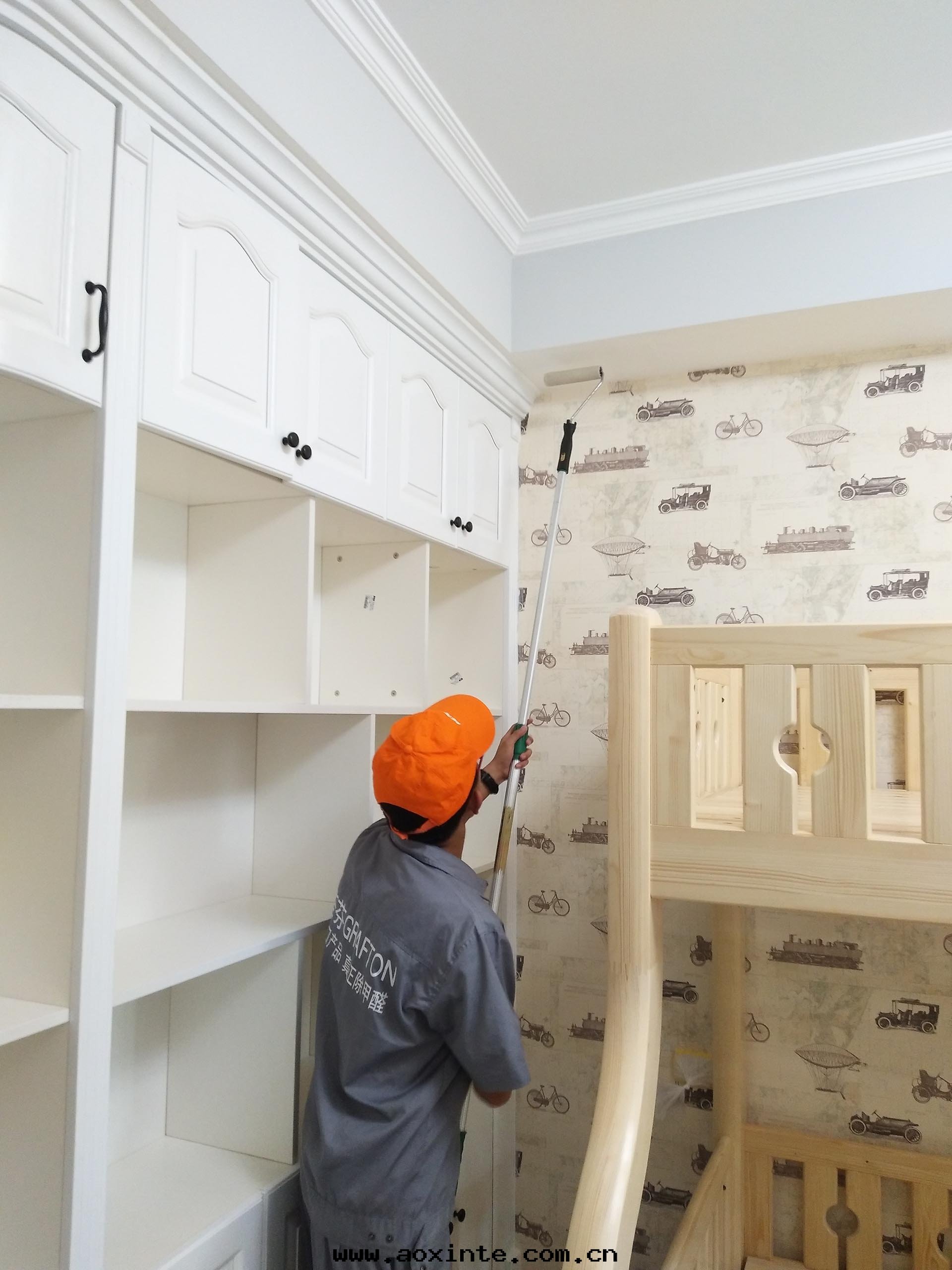 卧室(shì)顶面(miàn)施工