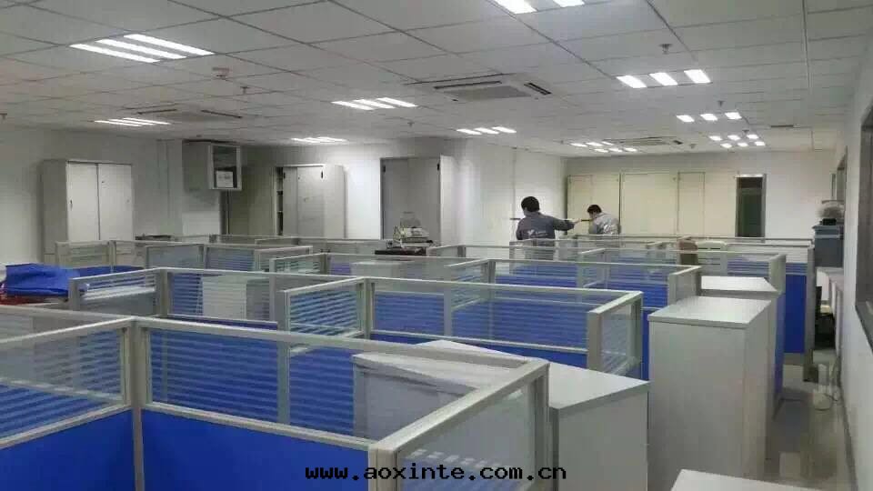 辦(bàn)公(gōng)區(qū)域施工