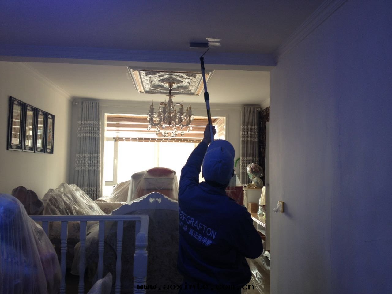 墙顶面(miàn)滾筒施工