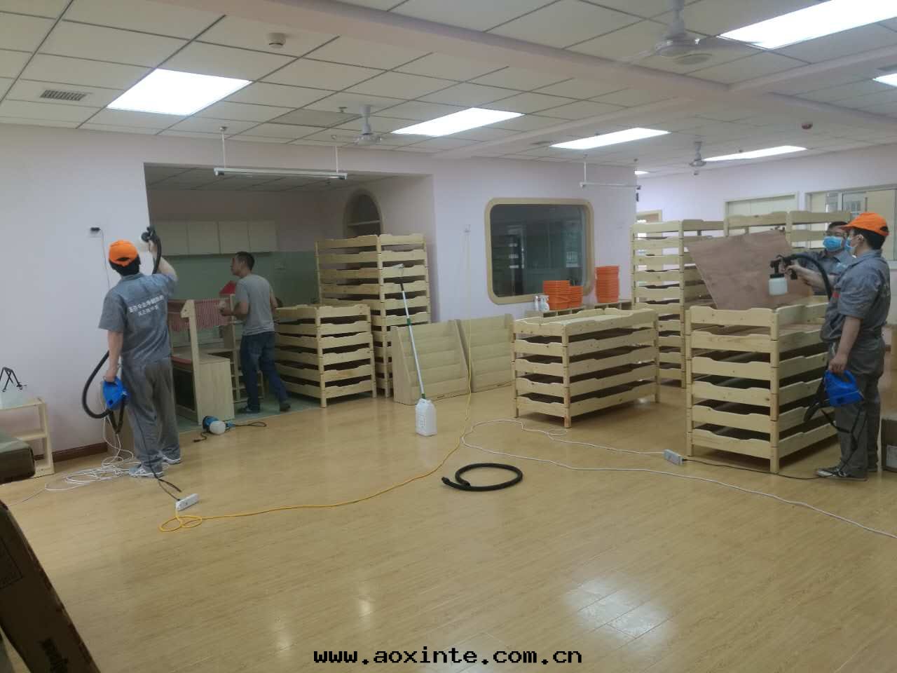 孩子木(mù)床(chuáng)全(quán)方(fāng)位(wèi)施工