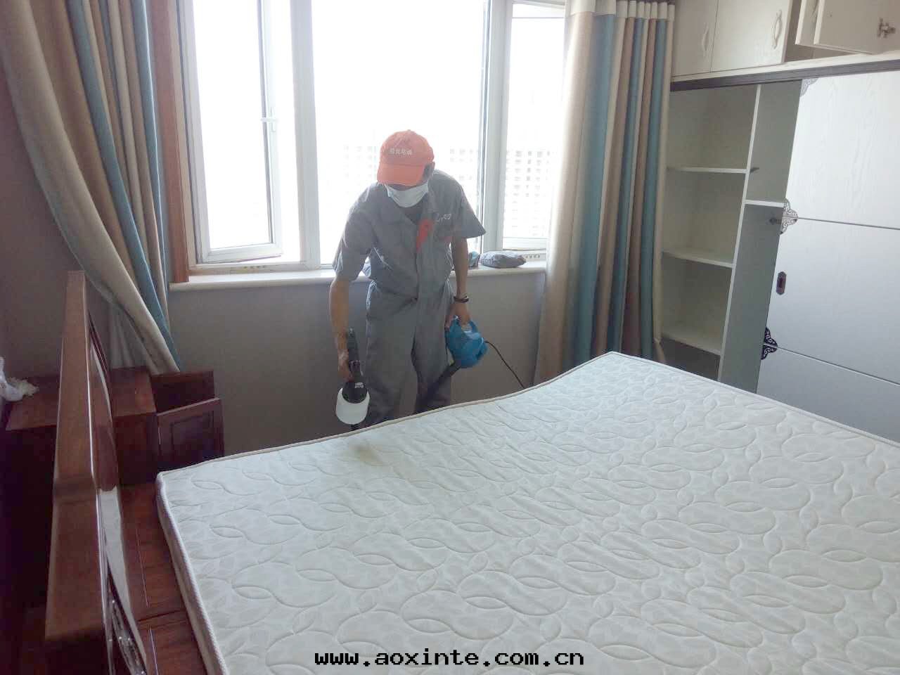 卧室(shì)床(chuáng)垫(diàn)全(quán)方(fāng)位(wèi)噴涂施工