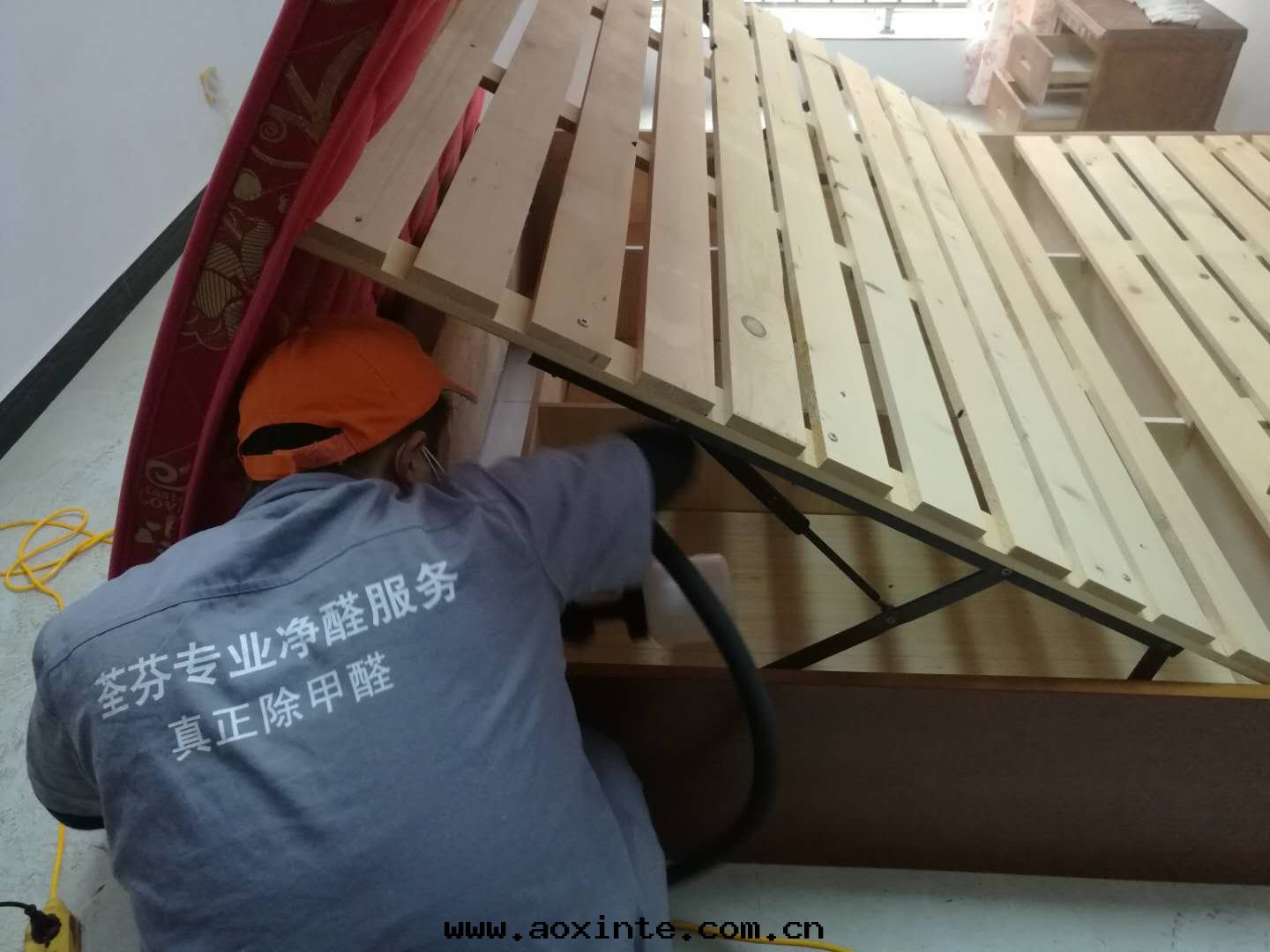 卧室(shì)床(chuáng)架全(quán)方(fāng)位(wèi)施工