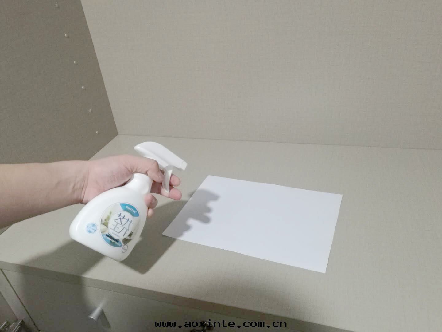 櫃子放(fàng)入(rù)A4紙(zhǐ)重(zhòng)點(diǎn)噴涂