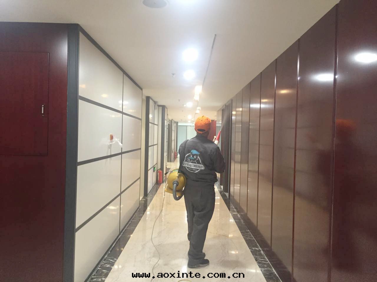 过(guò)道(dào)櫃子甲醛治理(lǐ)