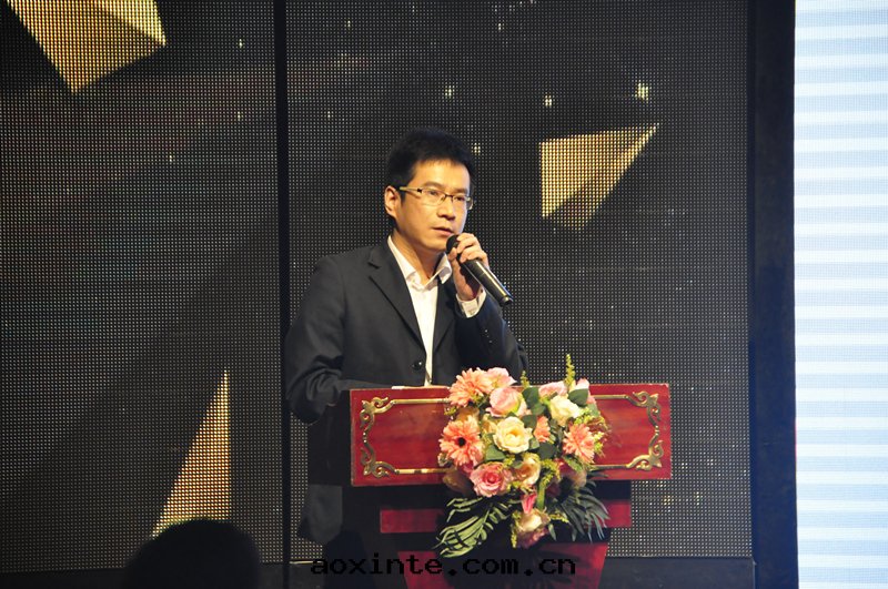 网(wǎng)絡主(zhǔ)管(guǎn)靳彥博