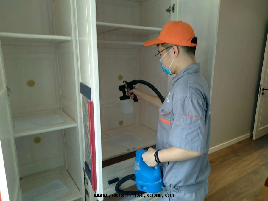 櫃子隔檔全(quán)方(fāng)位(wèi)噴涂施工