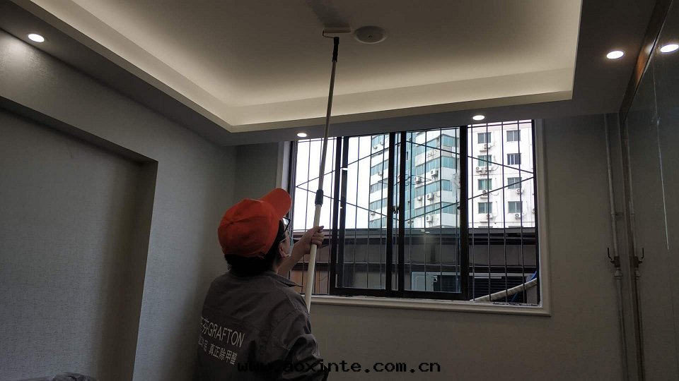 过(guò)道(dào)頂面(miàn)滾筒全(quán)方(fāng)位(wèi)施工治理(lǐ)