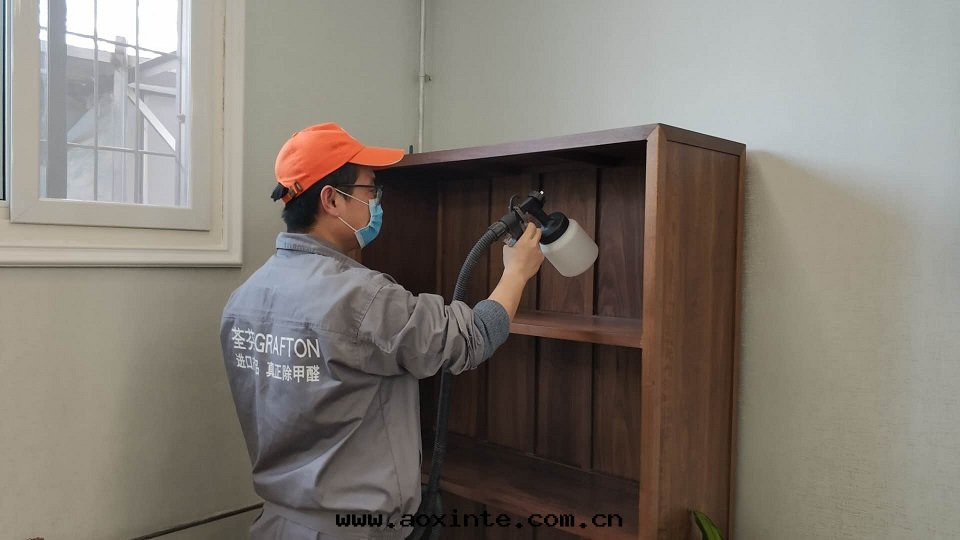 木(mù)櫃全(quán)方(fāng)位(wèi)噴塗治理(lǐ)甲醛
