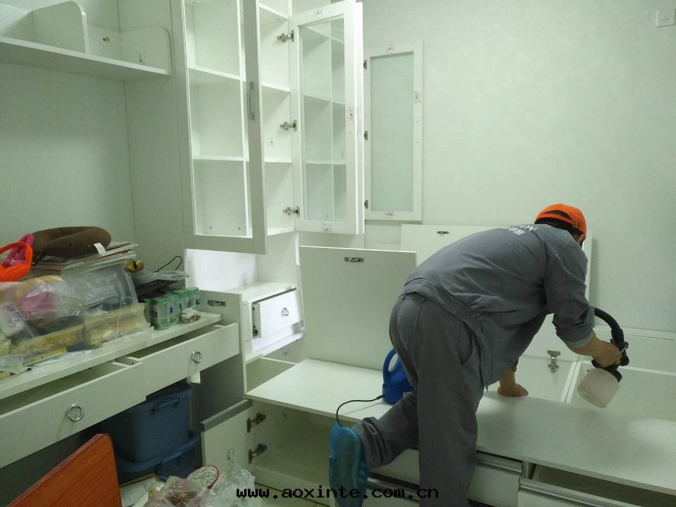 卧室(shì)榻榻米(mǐ)全(quán)方(fāng)位(wèi)施工治理(lǐ)