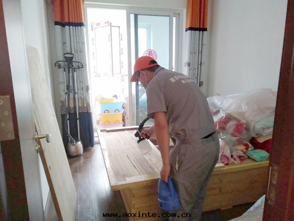 卧室(shì)床(chuáng)架噴涂全(quán)方(fāng)位(wèi)施工治理(lǐ)