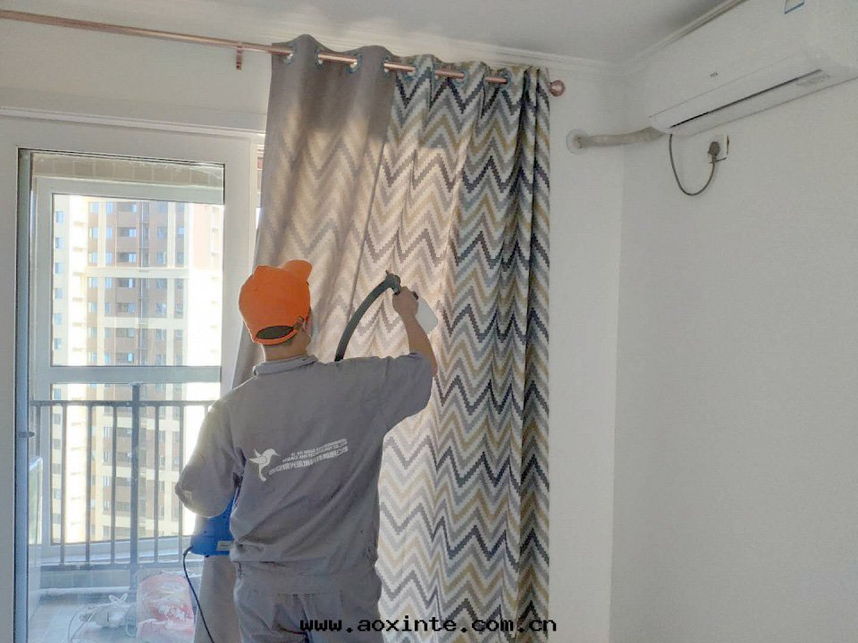 卧室(shì)窗帘(lián)布(bù)藝全(quán)方(fāng)位(wèi)施工治理(lǐ)甲醛