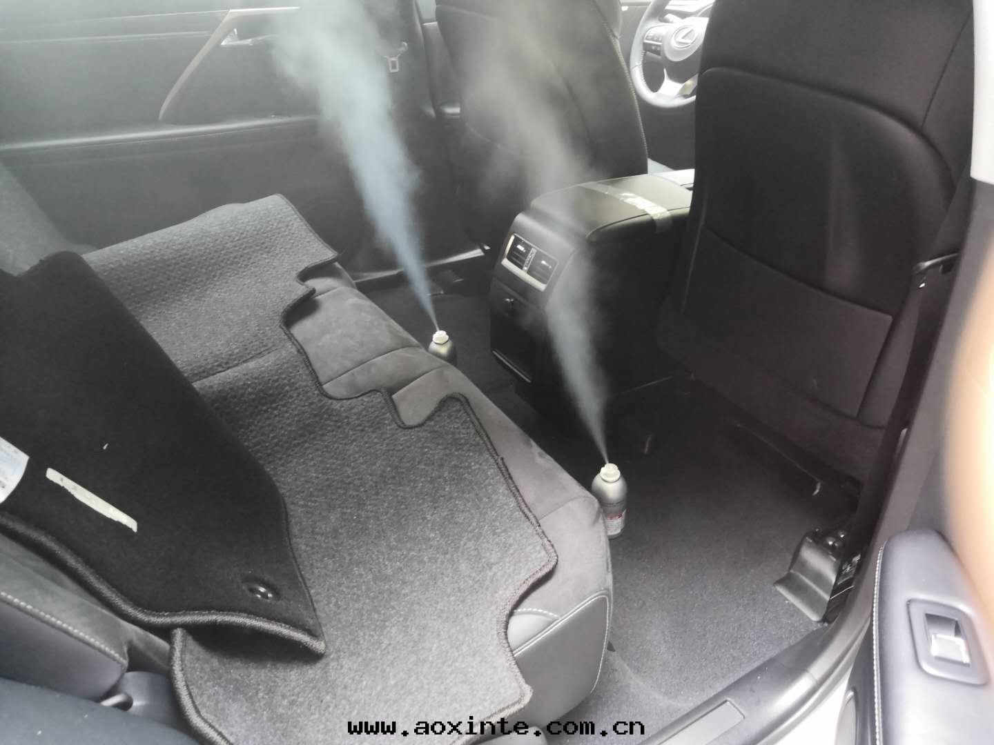 車寶(bǎo)打(dǎ)開(kāi)自動(dòng)噴向(xiàng)空(kōng)中(zhōng)治理(lǐ)