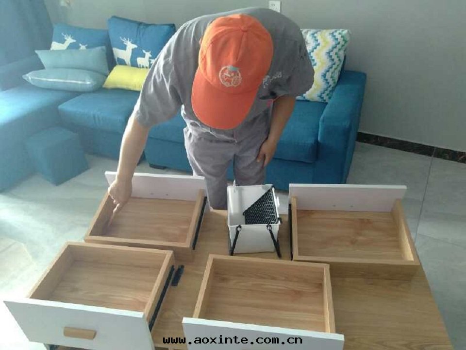 櫃子抽屜全(quán)方(fāng)位(wèi)噴涂施工治理(lǐ)