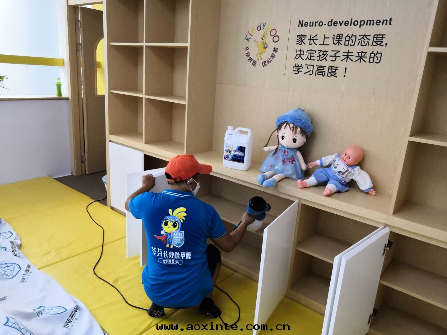 木(mù)制櫃子全(quán)方(fāng)位(wèi)噴涂治理(lǐ)