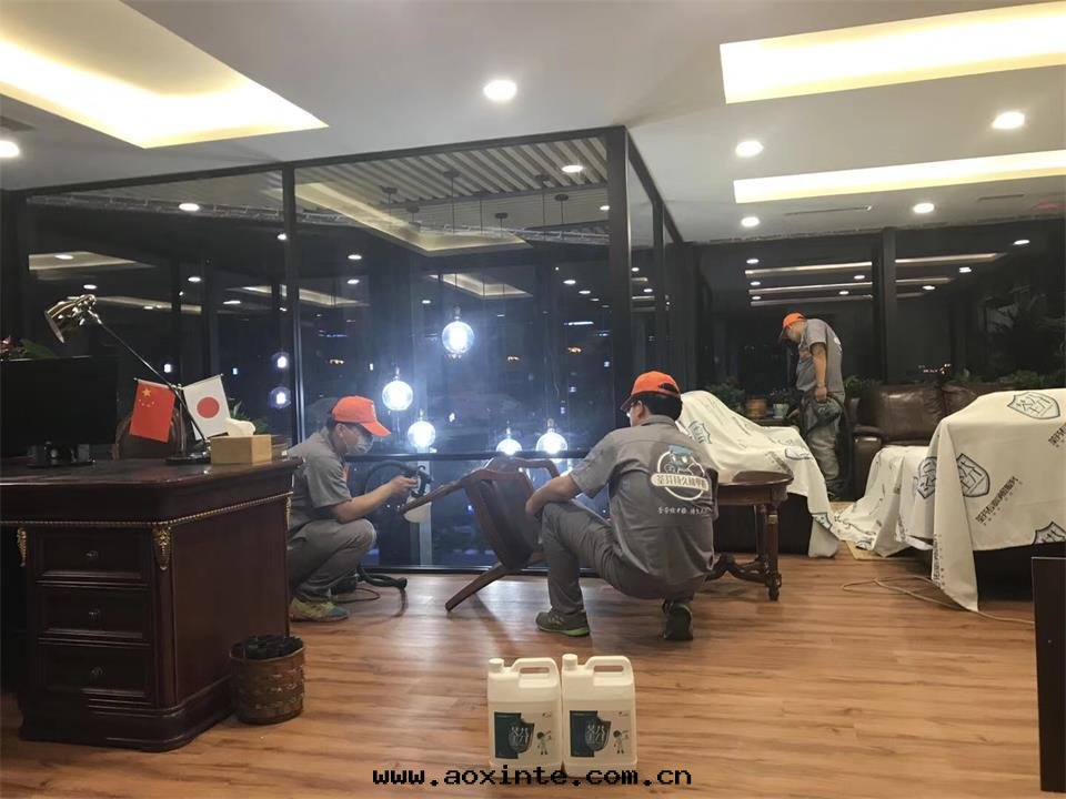 酒(jiǔ)店(diàn)辦(bàn)公(gōng)室(shì)桌椅施工