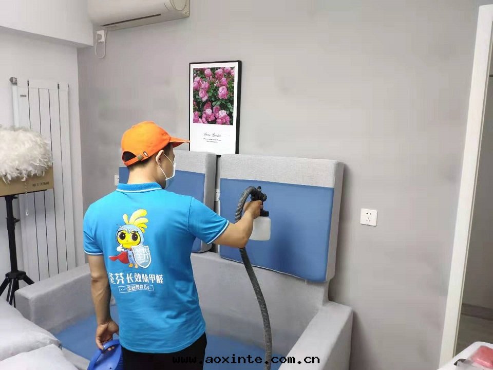 客廳沙(shā)發(fà)噴槍施工噴涂