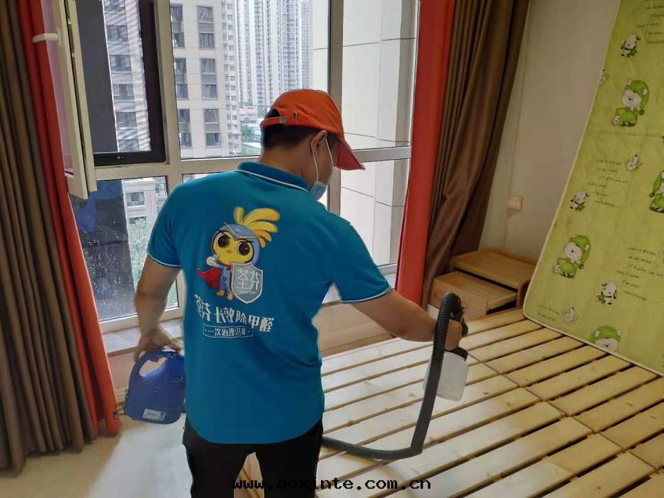 卧室(shì)床(chuáng)架全(quán)方(fāng)位(wèi)噴涂施工