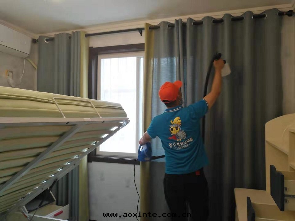 卧室(shì)窗(chuāng)帘(lián)布(bù)藝噴塗施工治理(lǐ)甲醛