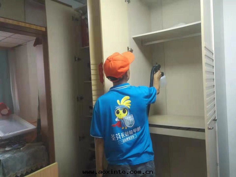 卧室(shì)衣(yī)櫃全(quán)方(fāng)位(wèi)噴涂施工治理(lǐ)