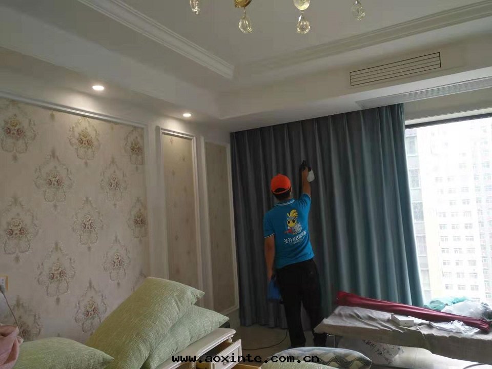 陽台(tái)窗帘(lián)全(quán)方(fāng)位(wèi)噴涂施工治理(lǐ)