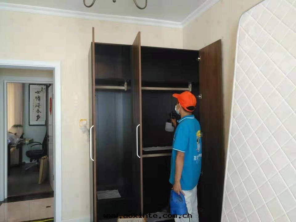 卧室(shì)衣(yī)櫃噴涂施工治理(lǐ)甲醛