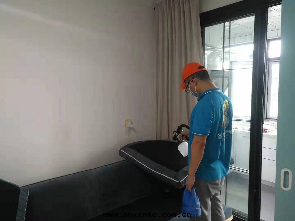 卧室(shì)沙(shā)發(fà)全(quán)方(fāng)位(wèi)噴涂施工治理(lǐ)甲醛