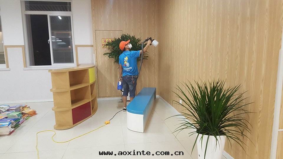 木(mù)制墙面(miàn)桌(zhuō)椅(yǐ)全(quán)方(fāng)位(wèi)噴涂施工治理(lǐ)