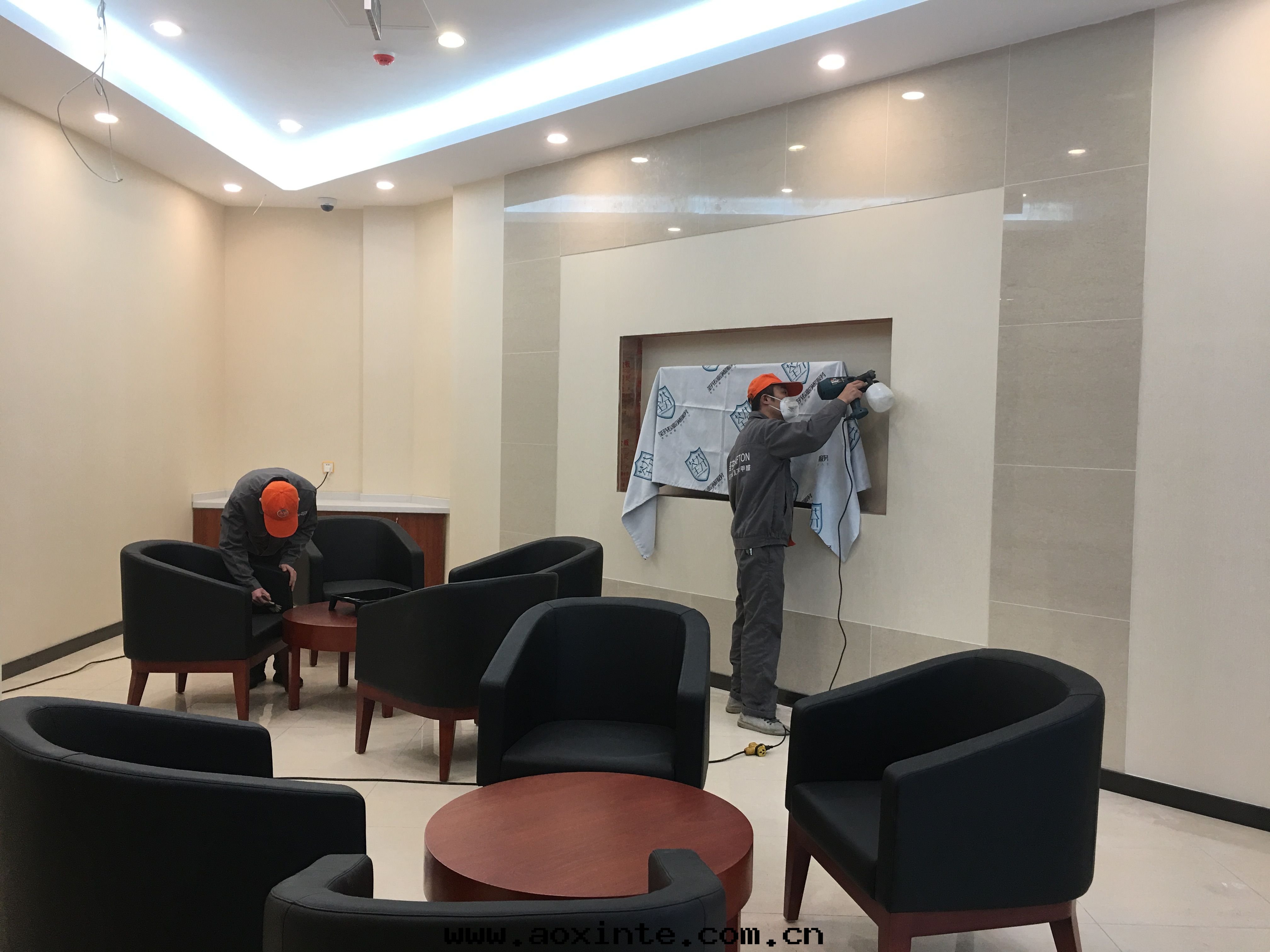 银(yín)行貴賓室(shì)全(quán)方(fāng)位(wèi)治理(lǐ)甲醛