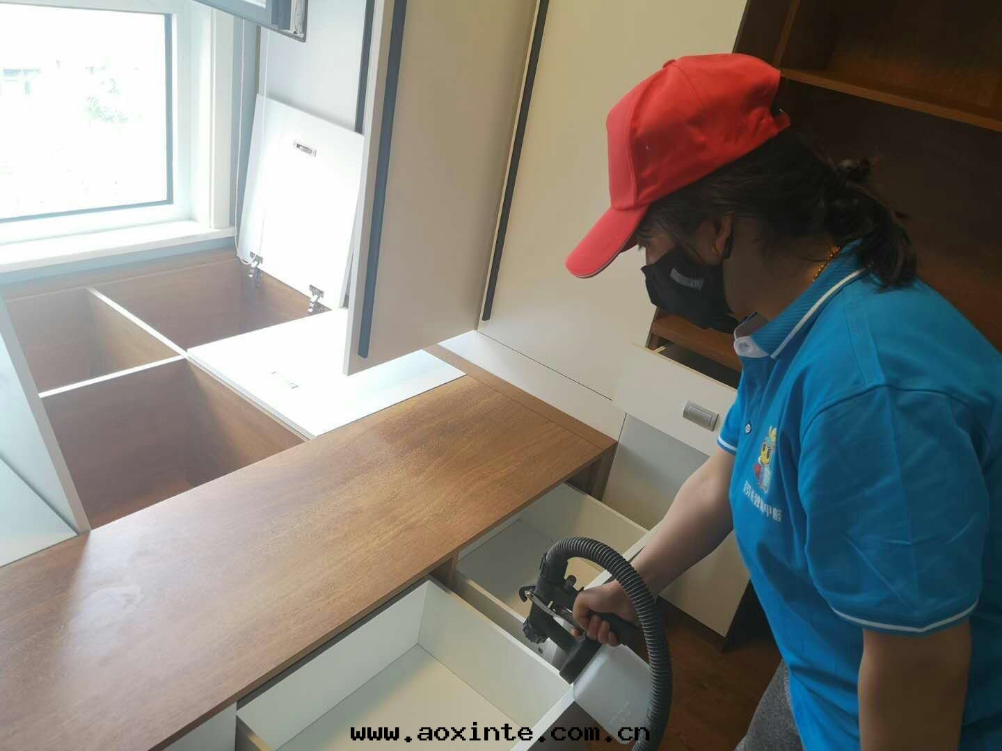 卧室(shì)榻榻米(mǐ)全(quán)方(fāng)位(wèi)噴涂治理(lǐ)甲醛