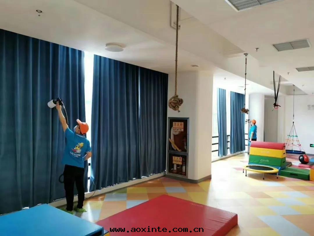 學(xué)校教室(shì)窗(chuāng)帘(lián)布(bù)藝施工治理(lǐ)甲醛