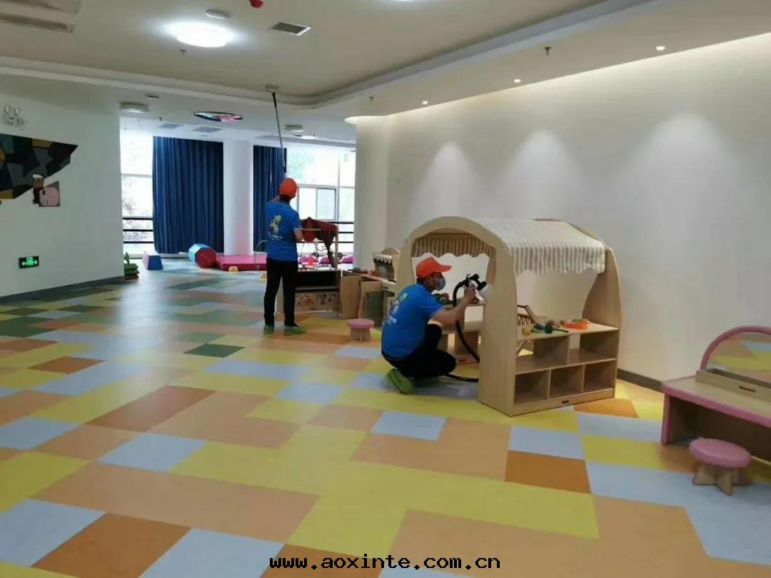 孩子桌椅玩具精细化(huà)施工治理(lǐ)