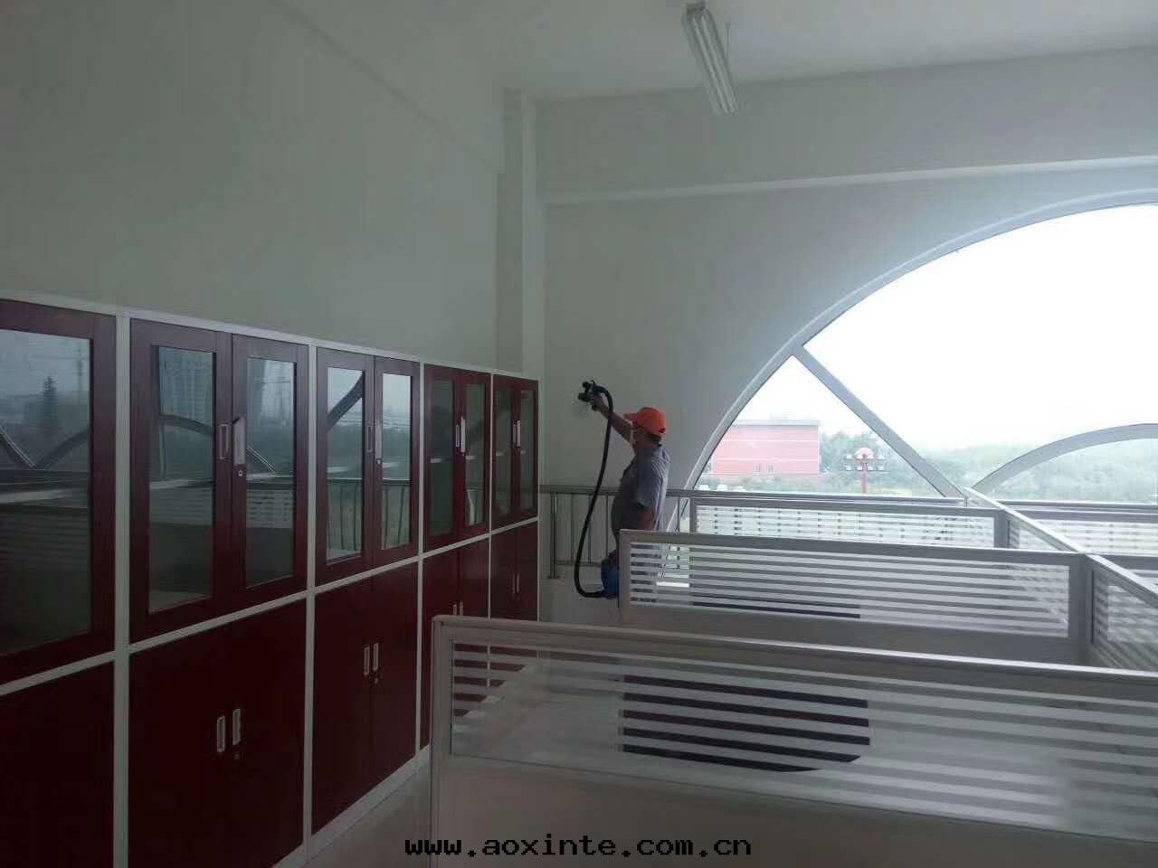 学校(xiào)辦(bàn)公(gōng)室(shì)全(quán)方(fāng)位(wèi)噴涂施工治理(lǐ)