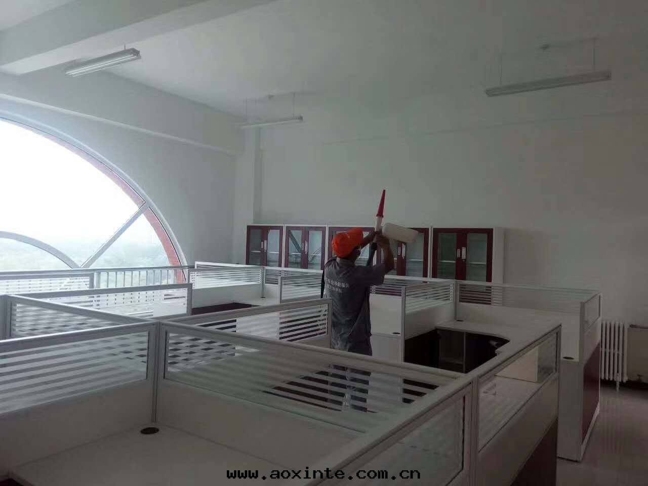 辦(bàn)公(gōng)室(shì)座椅(yǐ)全(quán)方(fāng)位(wèi)噴涂施工治理(lǐ)