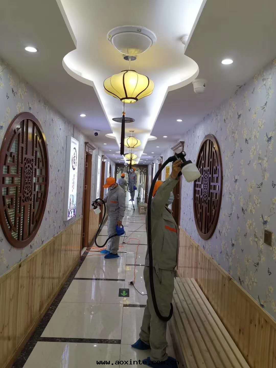 教室(shì)过(guò)道(dào)全(quán)方(fāng)位(wèi)噴塗治理(lǐ)甲醛