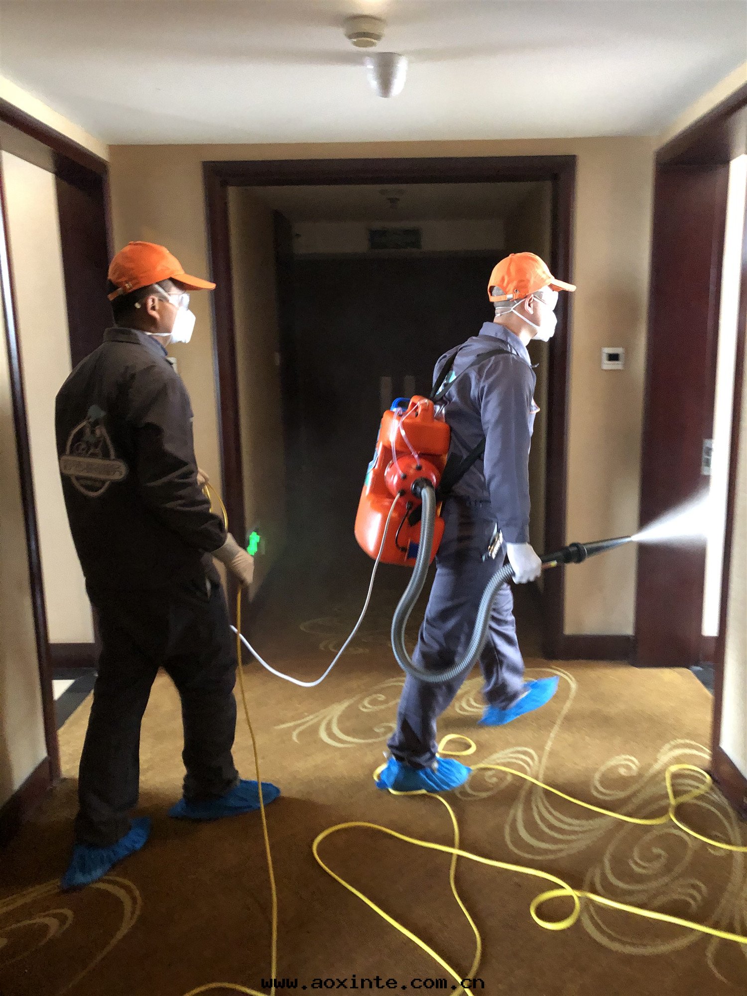 酒(jiǔ)店(diàn)过(guò)道(dào)無死角(jiǎo)消毒殺菌