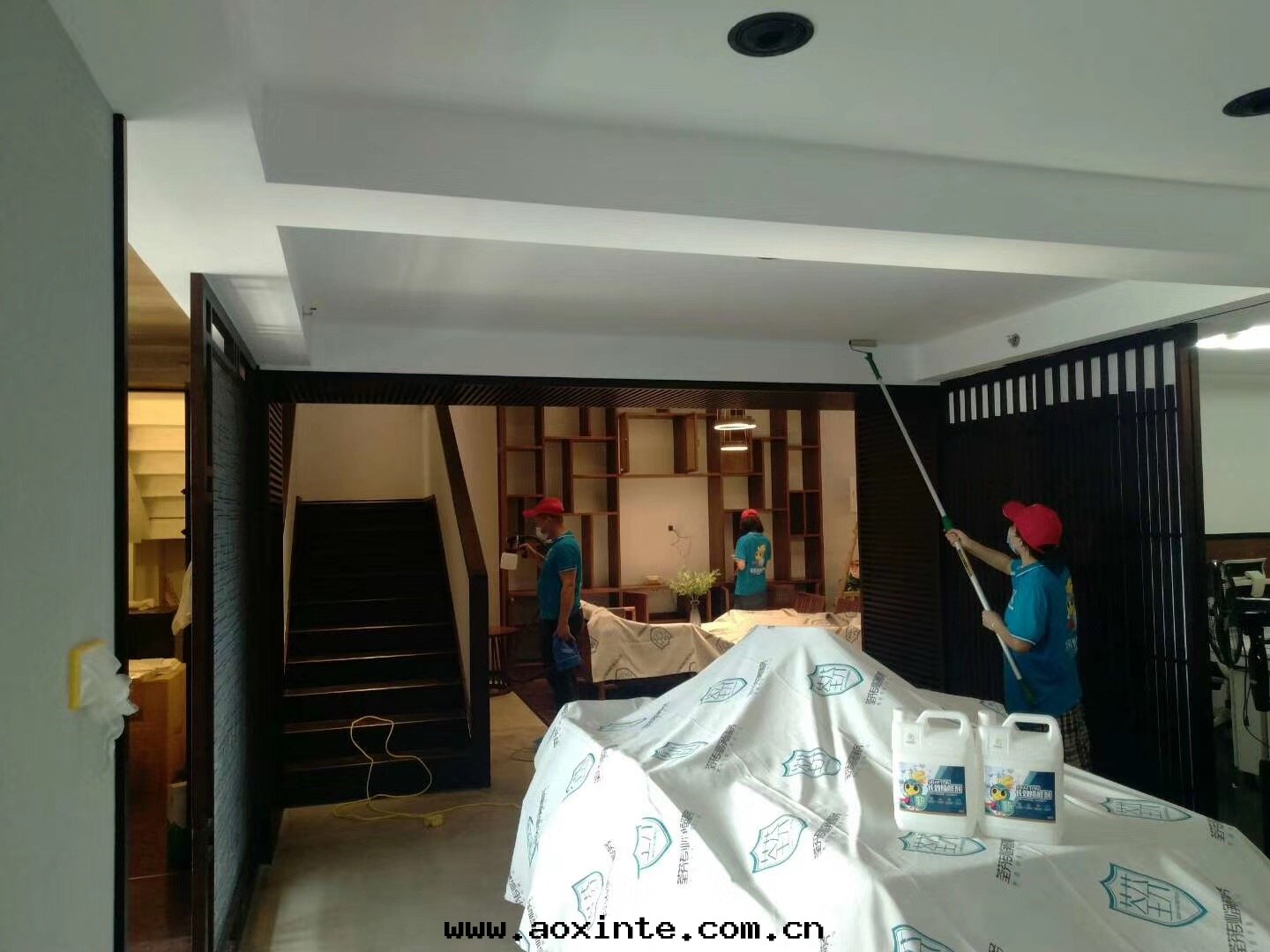 荃芬西(xī)安(ān)辦(bàn)公(gōng)室(shì)除甲醛