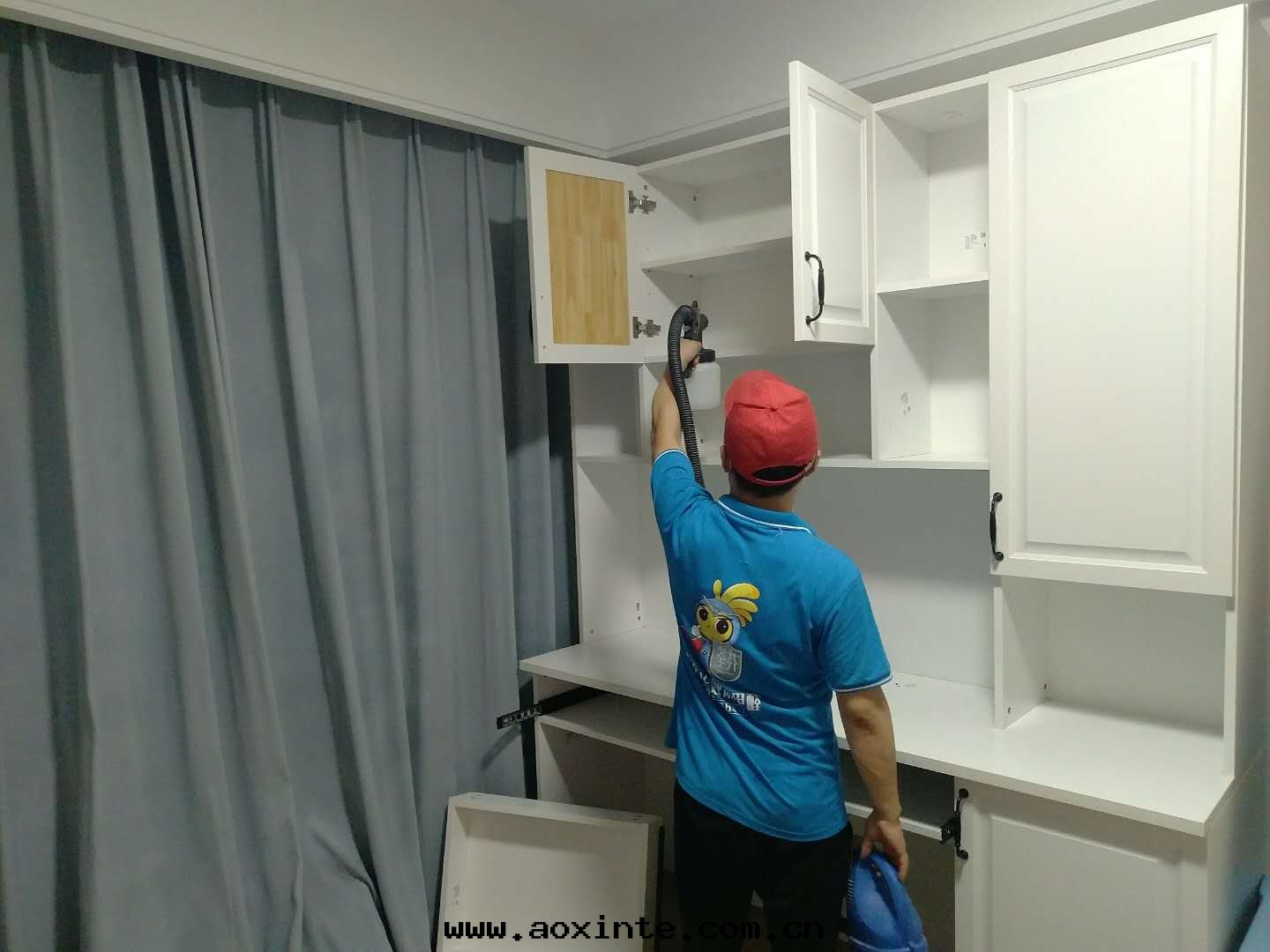 新(xīn)房(fáng)除甲醛衣(yī)櫃除甲醛施工