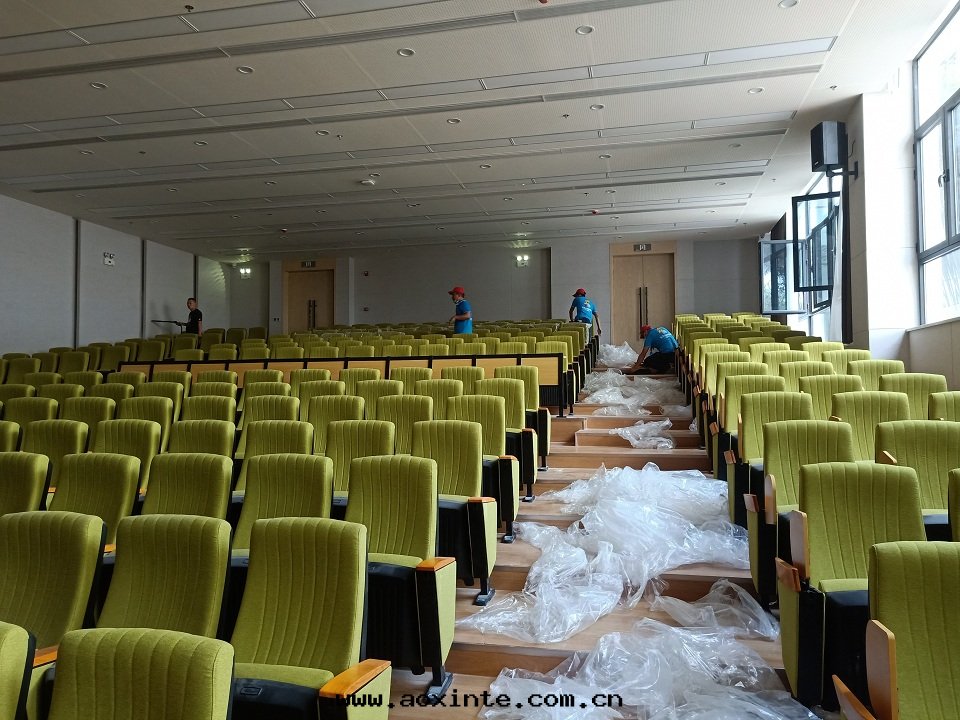 學(xué)校会(huì)議室(shì)除甲醛施工