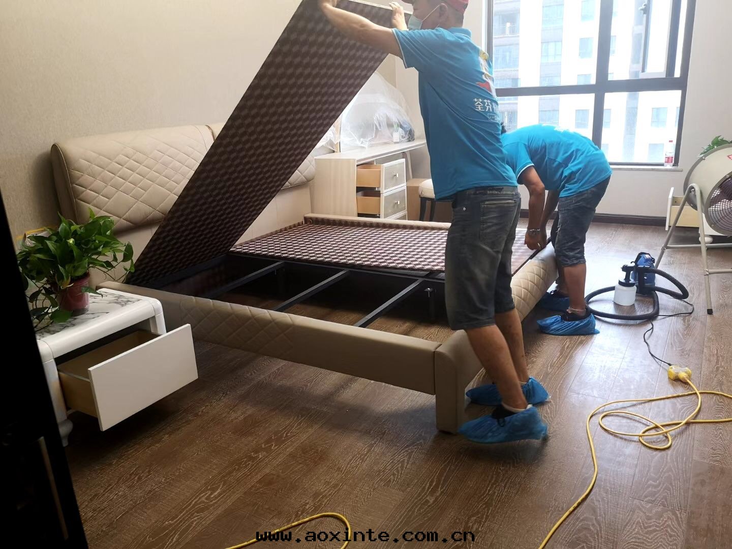 床(chuáng)闆床(chuáng)架甲醛處(chù)理(lǐ)施工