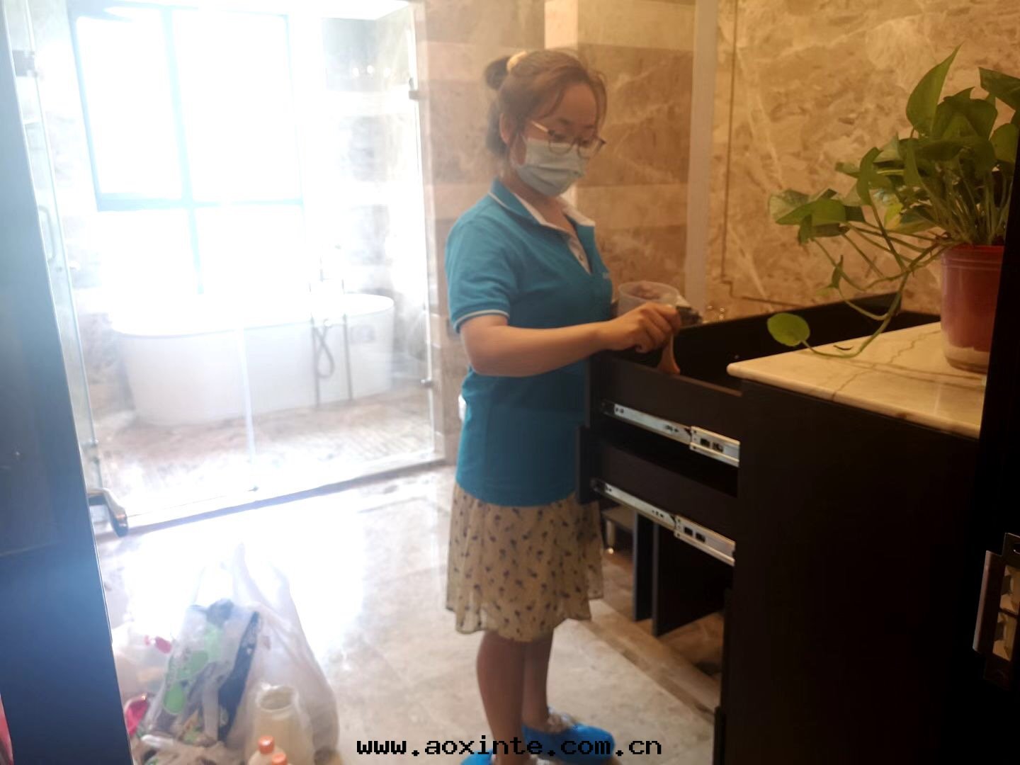 抽屜等甲醛重(zhòng)點(diǎn)釋放(fàng)源重(zhòng)點(diǎn)處(chù)理(lǐ)