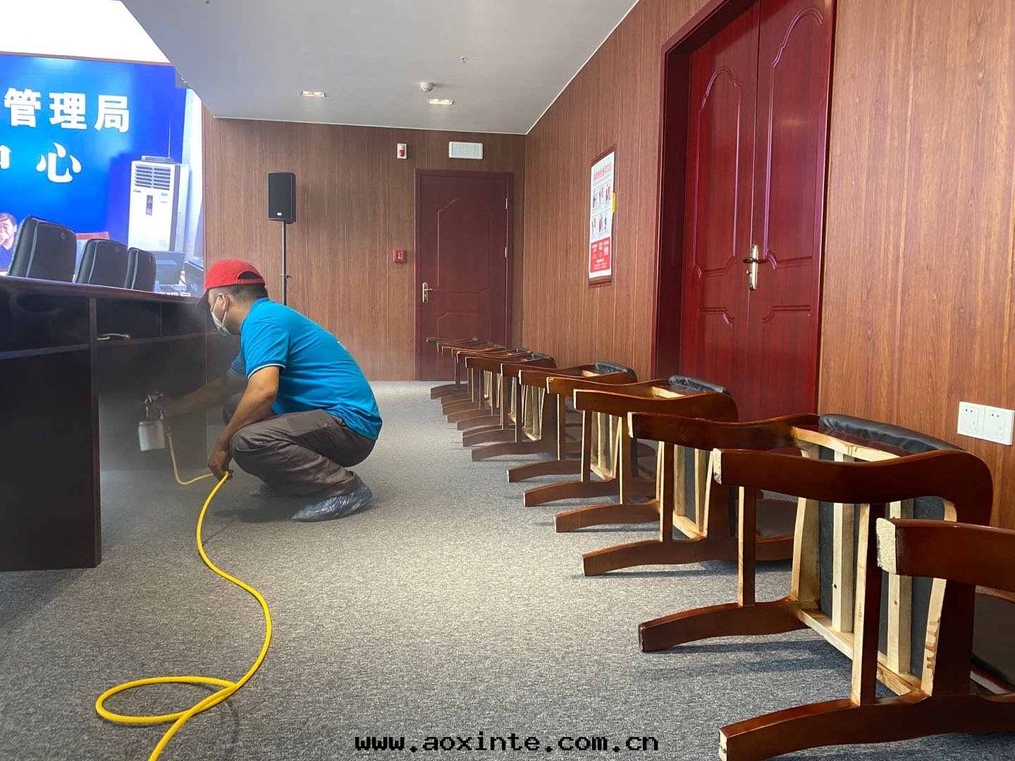 政(zhèng)府会(huì)議室(shì)除甲醛