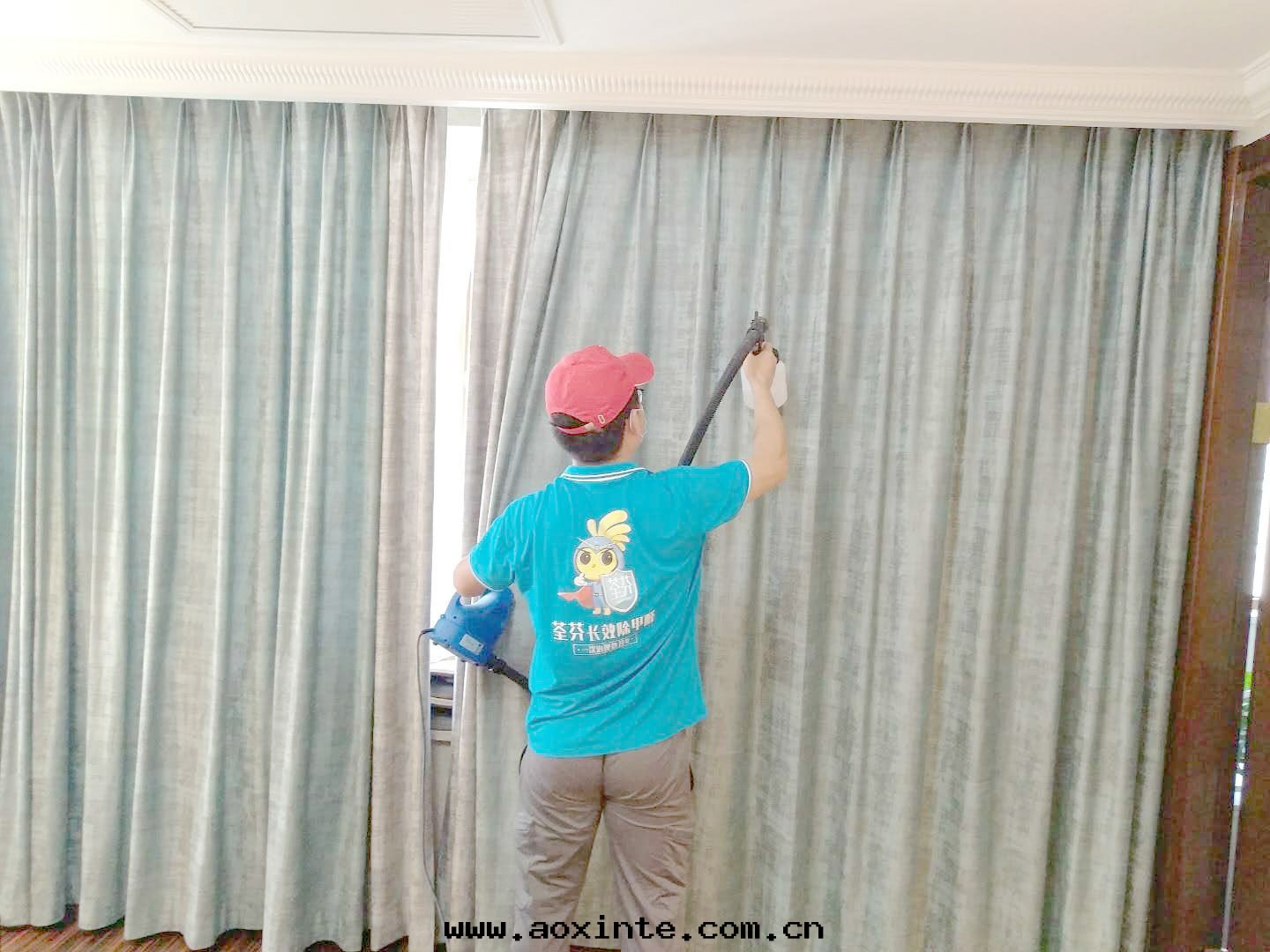 卧室(shì)窗帘(lián)噴槍施工治理(lǐ)
