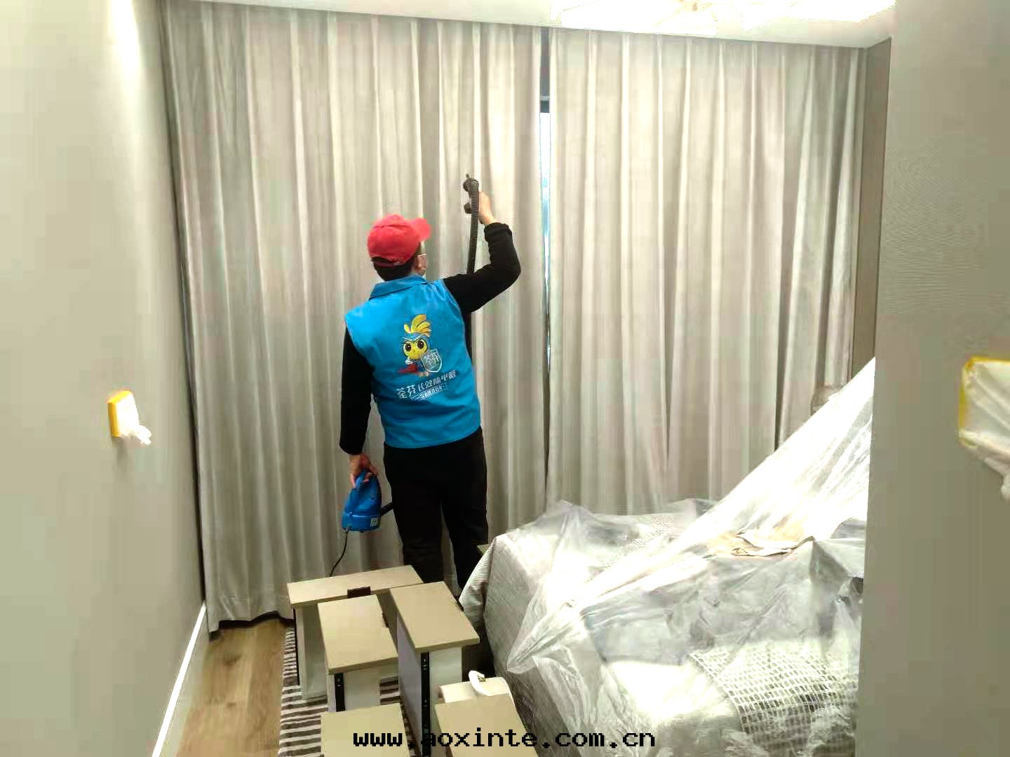 售楼部(bù)室(shì)內(nèi)櫃子窗帘(lián)噴槍施工治理(lǐ)