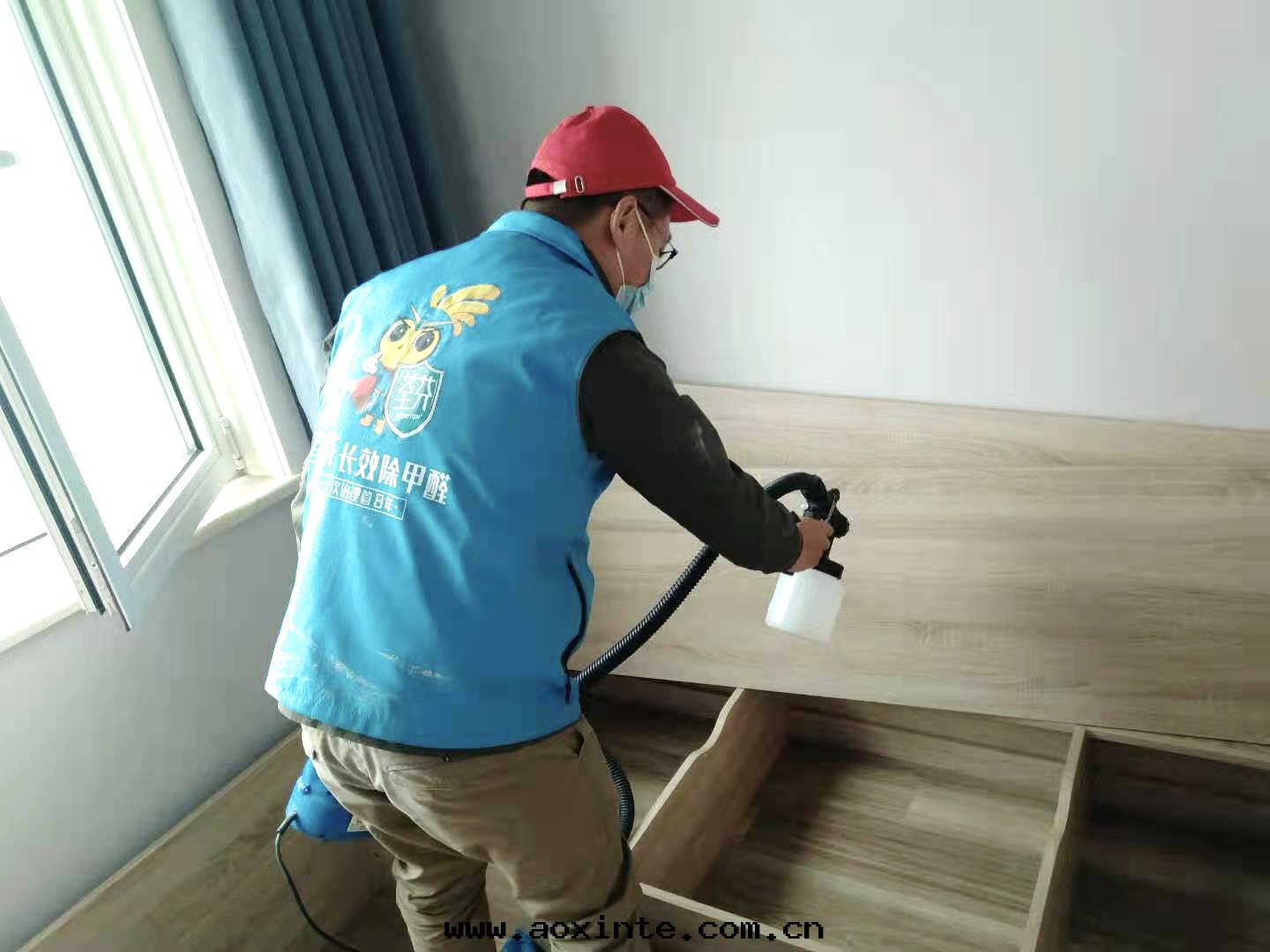 卧室(shì)榻榻米(mǐ)抽屜重(zhòng)點(diǎn)噴涂治理(lǐ)甲醛