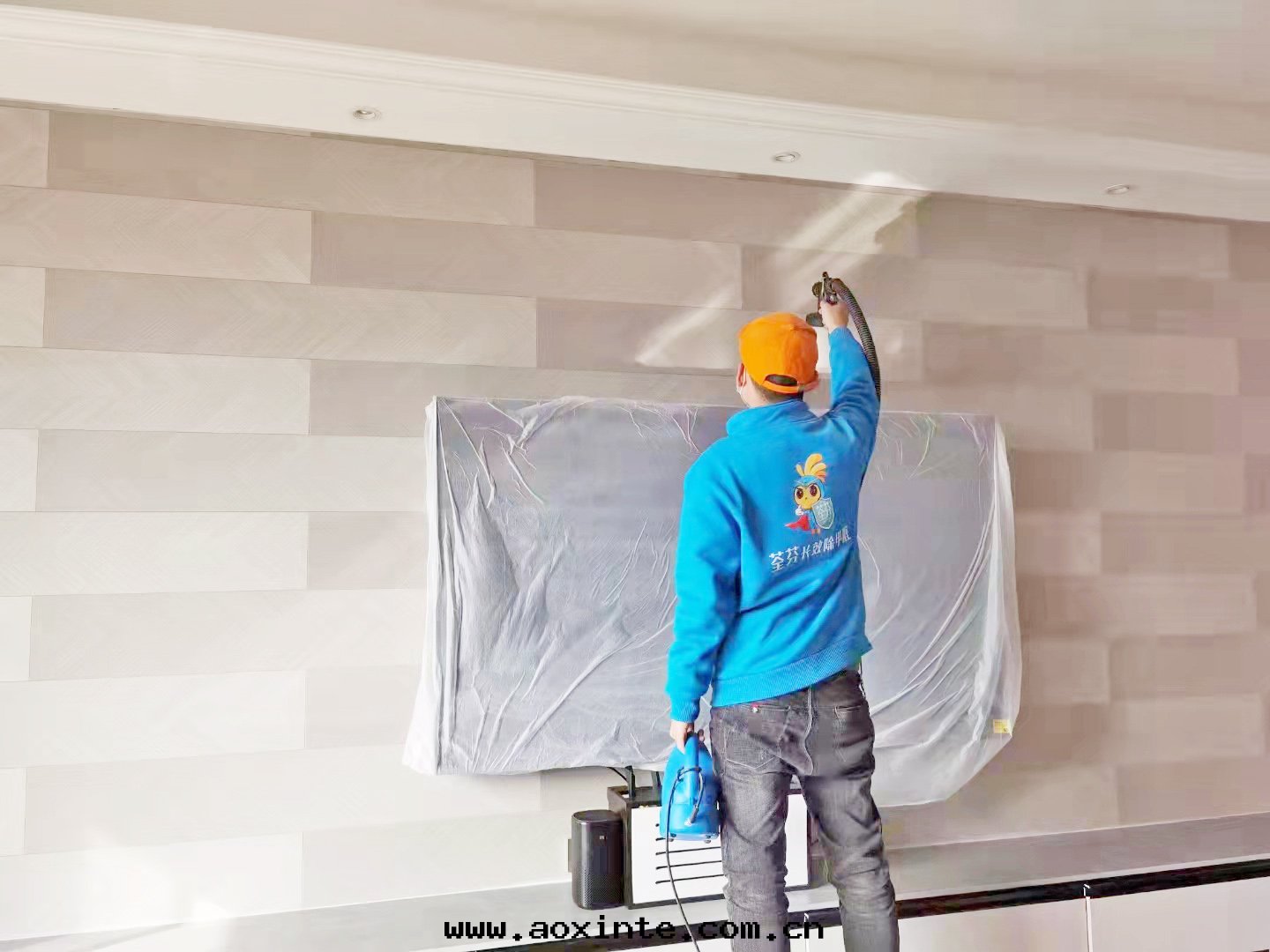 電(diàn)視背景牆(qiáng)噴枪施工治理(lǐ)