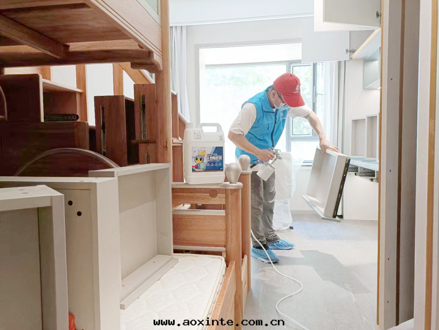 卧室(shì)櫃子抽屜噴槍全(quán)方(fāng)位(wèi)施工