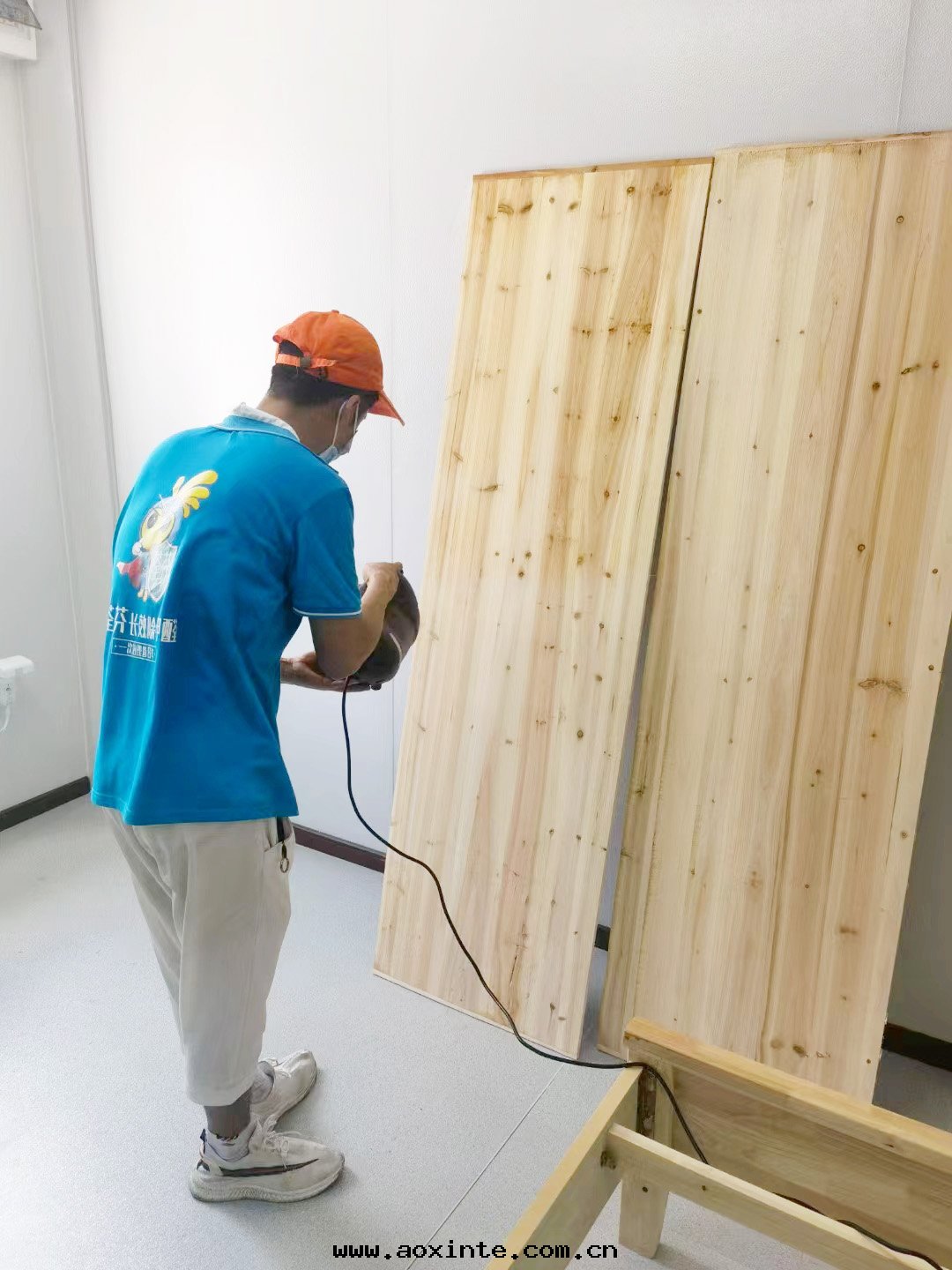 隔離單間(jiān)床闆精细化(huà)噴枪施工治理(lǐ)