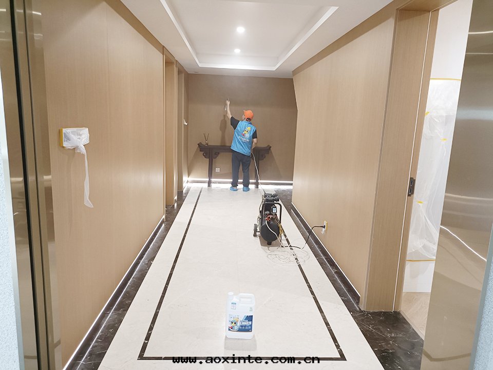 客餐廳过(guò)道(dào)噴枪施工治理(lǐ)甲醛
