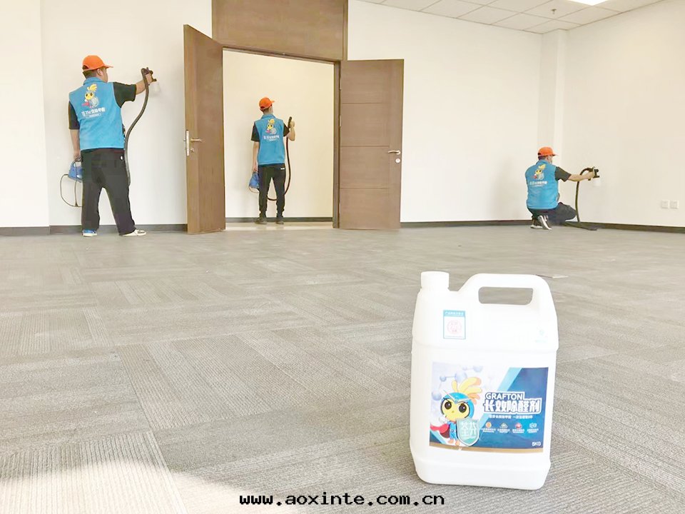 辦(bàn)公(gōng)區(qū)域墙面(miàn)全(quán)方(fāng)位(wèi)噴涂施工