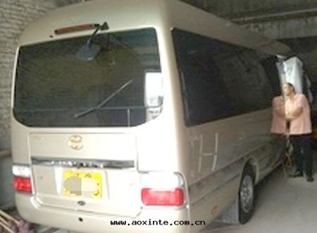 新(xīn)車豐田(tián)巴士荃芬除甲醛施工案例